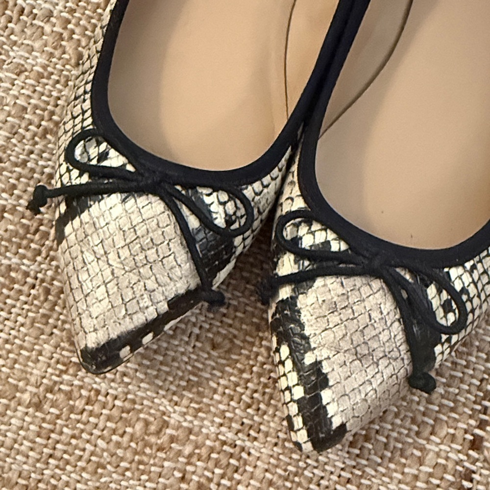Banana Republic leather animal print snake point toe ballet flats 9.5 black tan - Picture 2 of 6